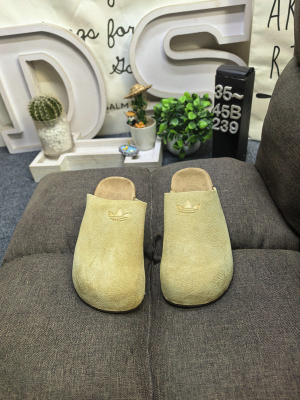 Suede Mules Adidas  Samba– Sand Beige