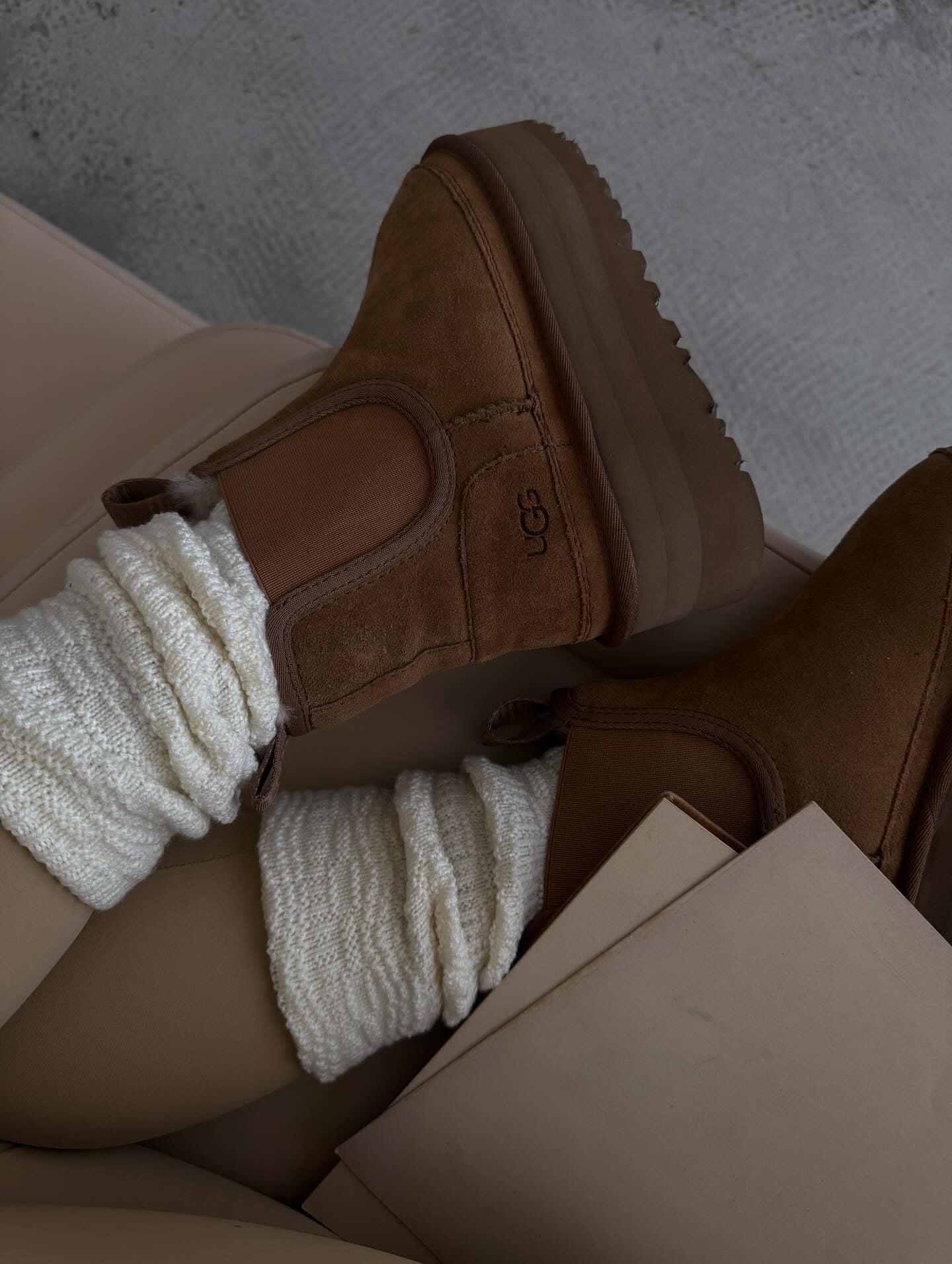 UGG Classic Chelsea Platform Boot