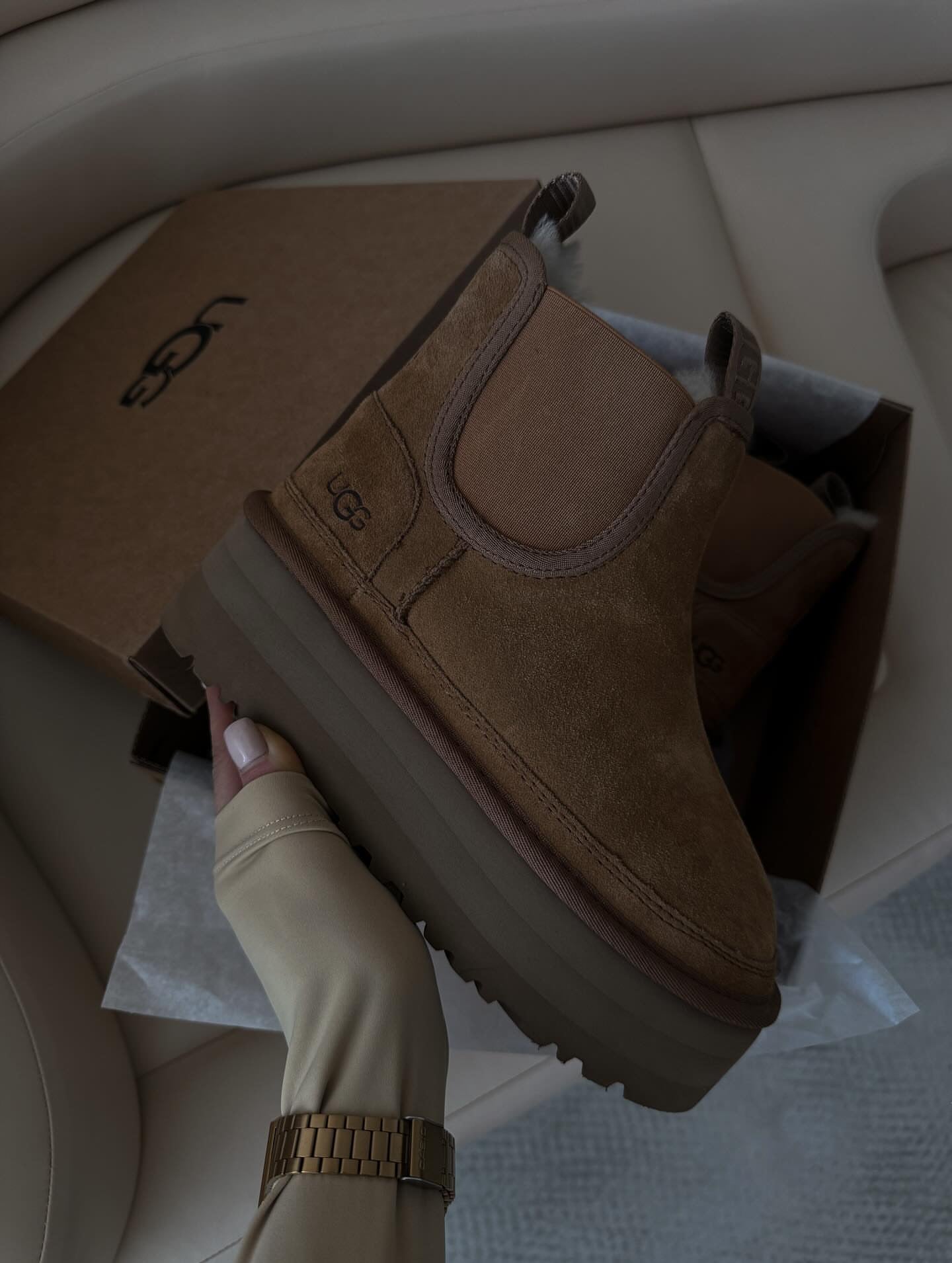 UGG Classic Chelsea Platform Boot